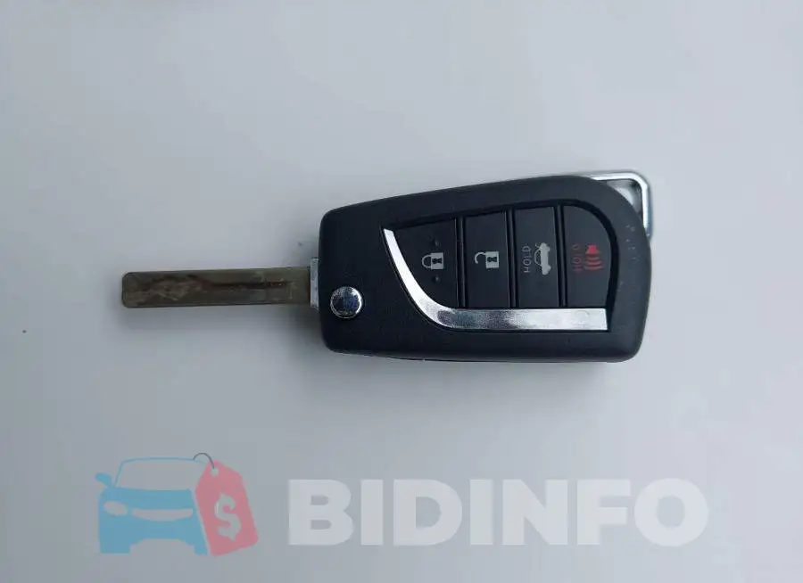 JTDEPMAE5N3026991 Photo# 11