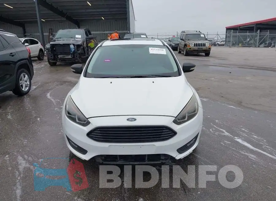 1FADP3M20JL236289 Photo# 12