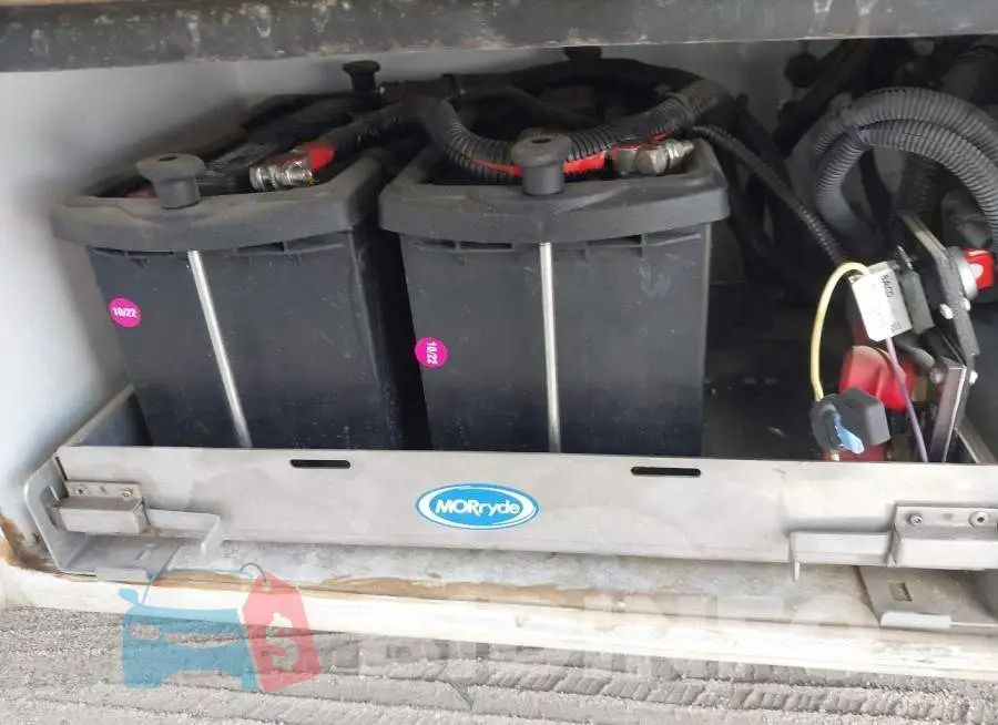 1FDEE3FS8KDC27624 Photo# 24