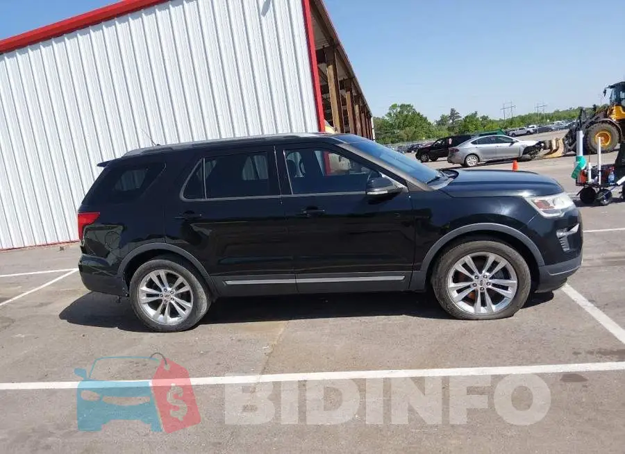 1FM5K8D81JGB83573 Photo# 13