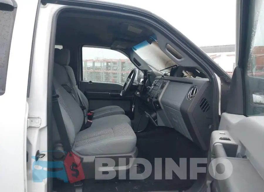 1FT8W3B65GEB35847 Photo# 5