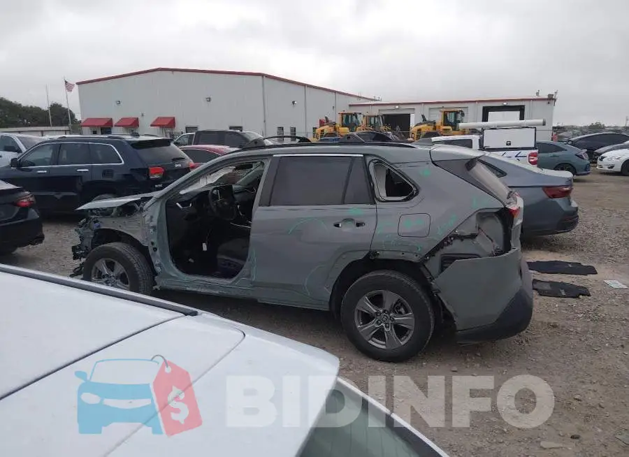 JTMW1RFV3PD112308 Photo# 15