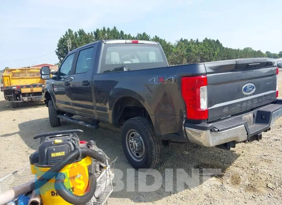 1FT7W2B69JEB16795 Photo# 3
