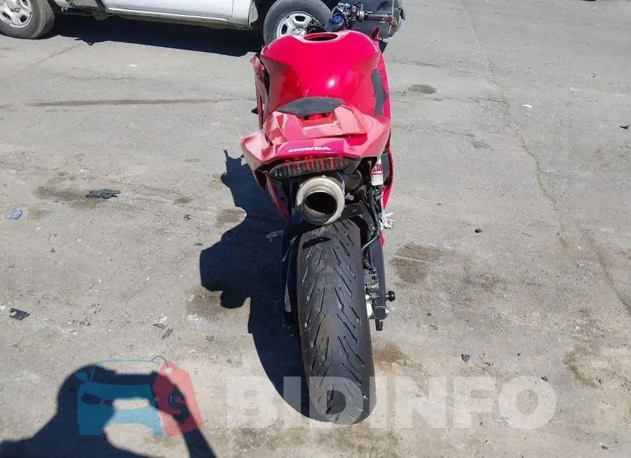 JH2PC40J2MK700240 Photo# 6
