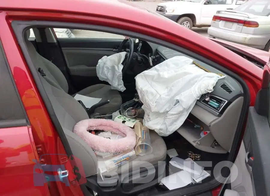 5NPD84LF8HH016172 Photo# 5