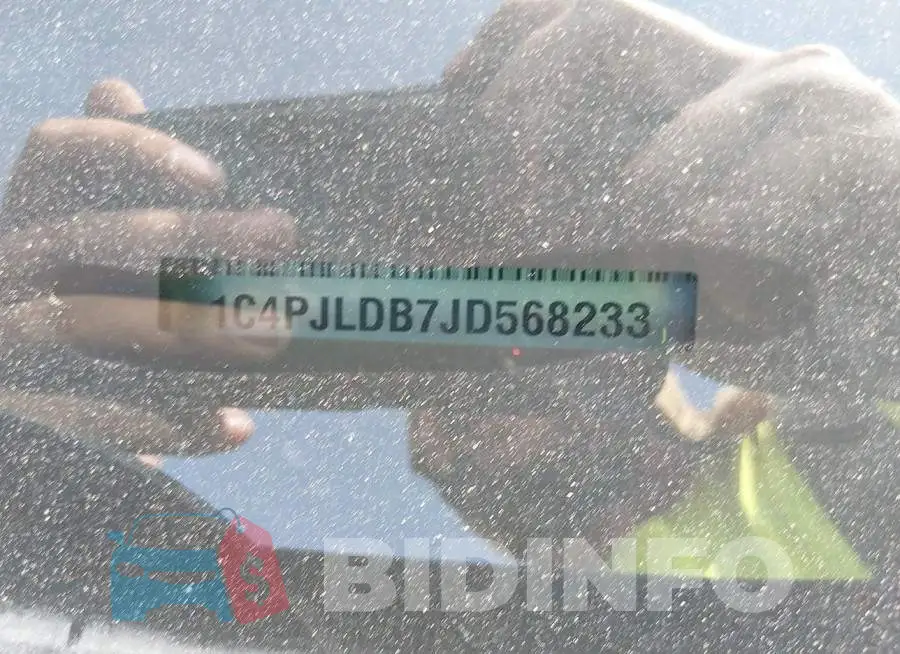 1C4PJLDB7JD568233 Photo# 9