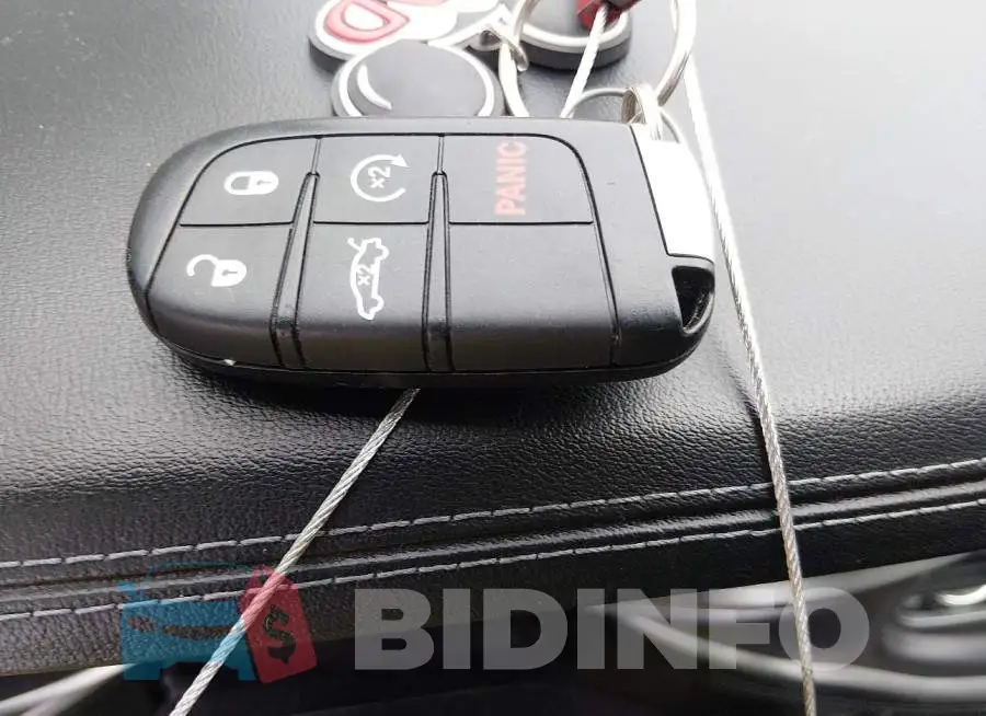 2C3CDXGJ3KH692332 Photo# 11