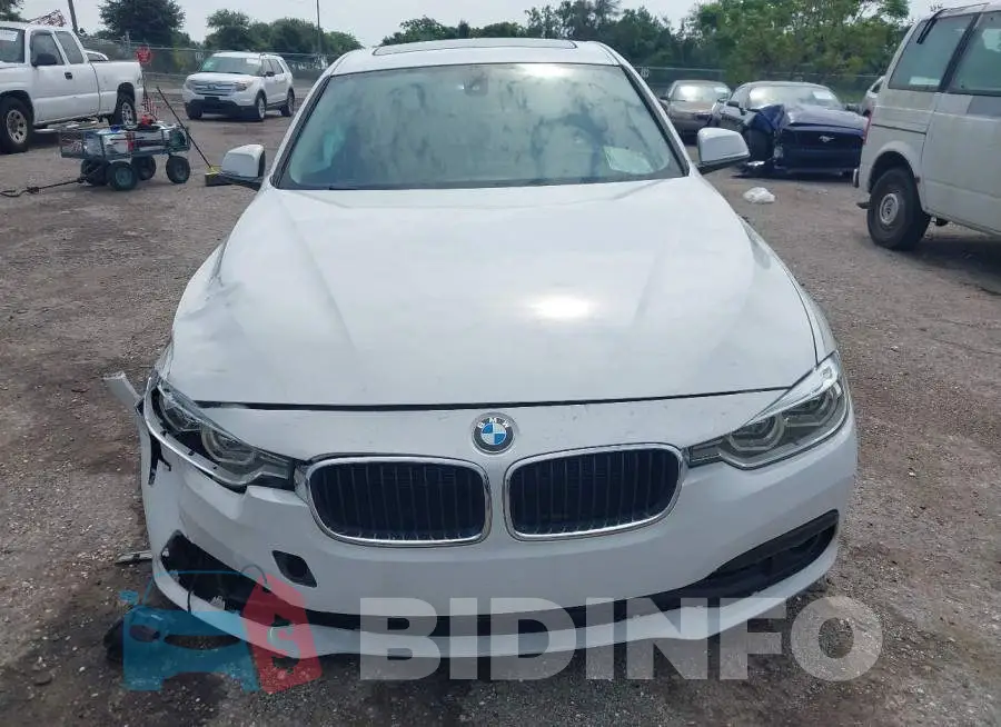 WBA8E1G53JNU93069 Photo# 12