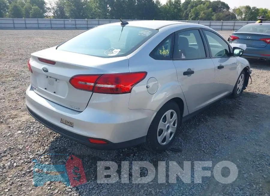 1FADP3E23GL355929 Photo# 4