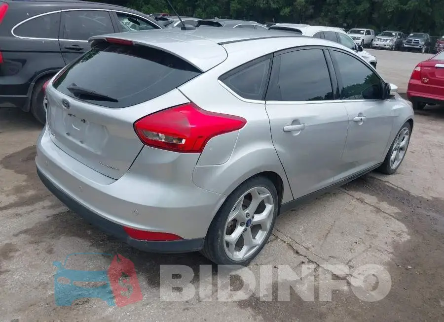 1FADP3N22HL287656 Photo# 4
