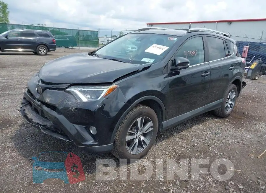 2T3RFREV3JW814896 Photo# 2