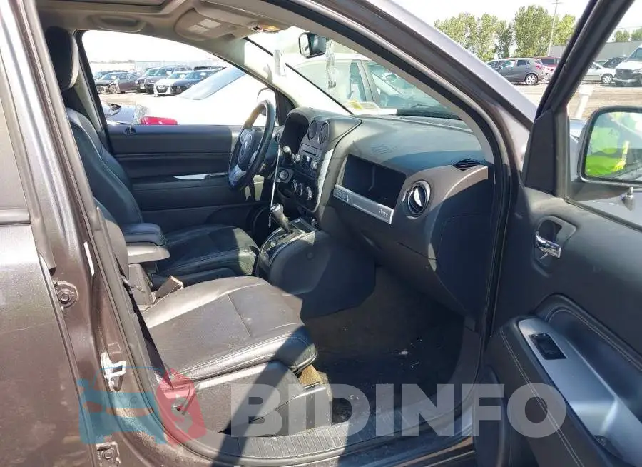 1C4NJDEB9HD126513 Photo# 5