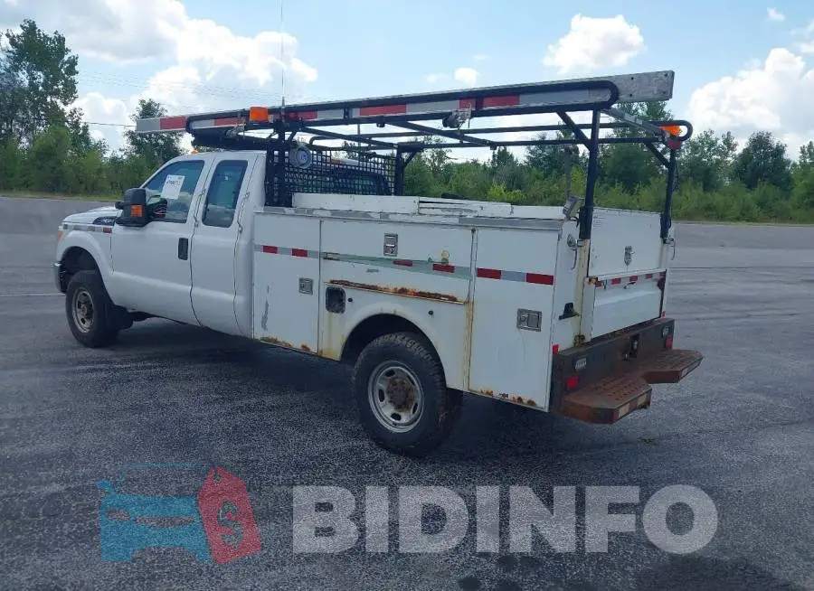 1FT7X3B62GEA31809 Photo# 3