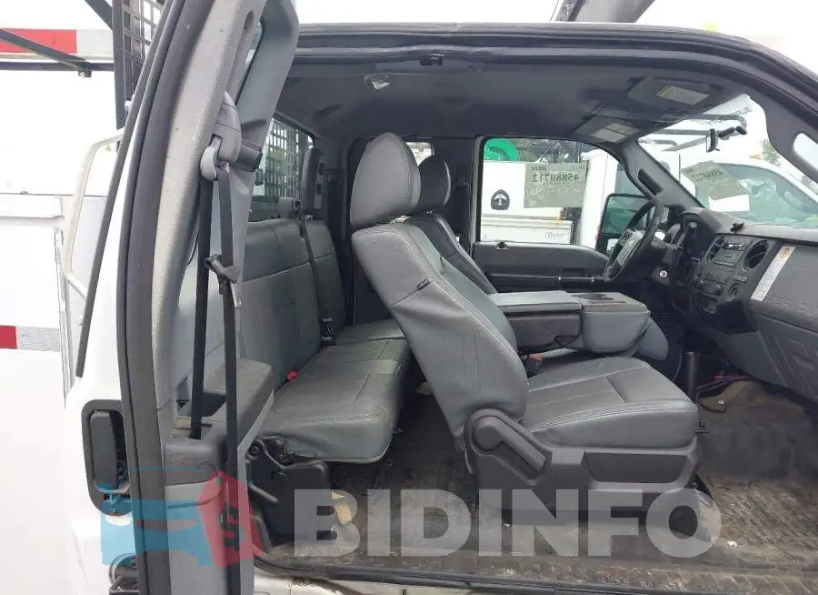 1FT7X3B62GEA31809 Photo# 8