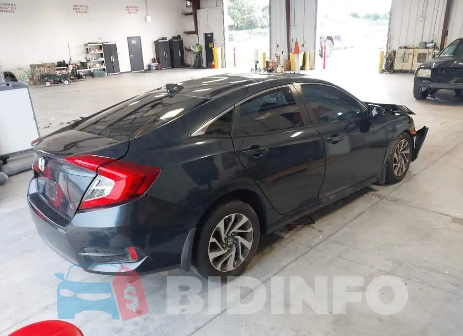 19XFC2F76HE011573 Photo# 4