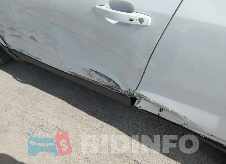 KL7CJLSB8LB337368 Photo# 6