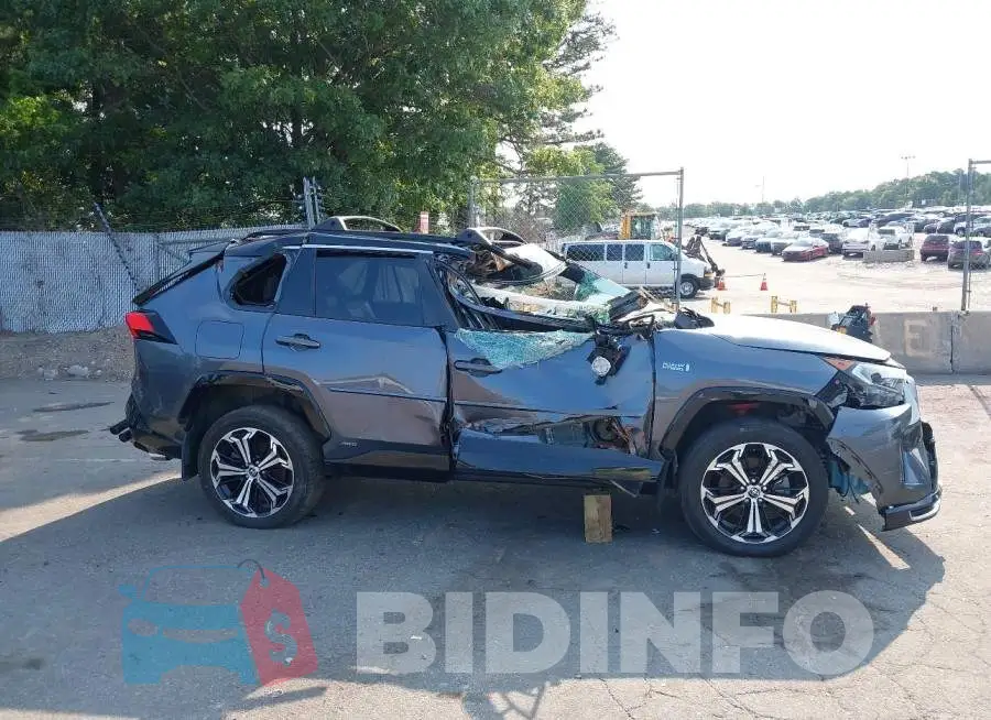 JTMEB3FV2MD047114 Photo# 13
