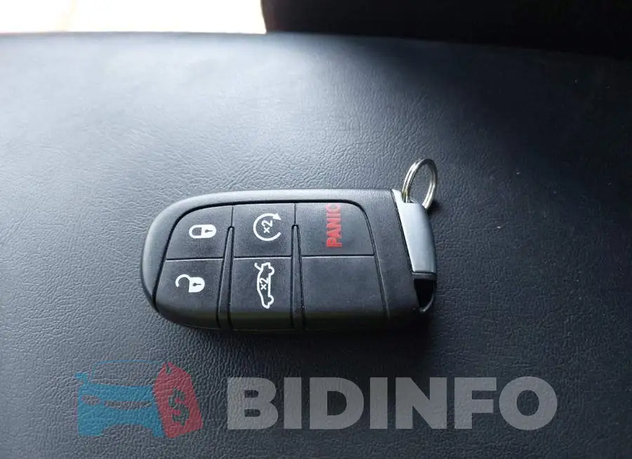2C3CDZJG4MH674224 Photo# 11