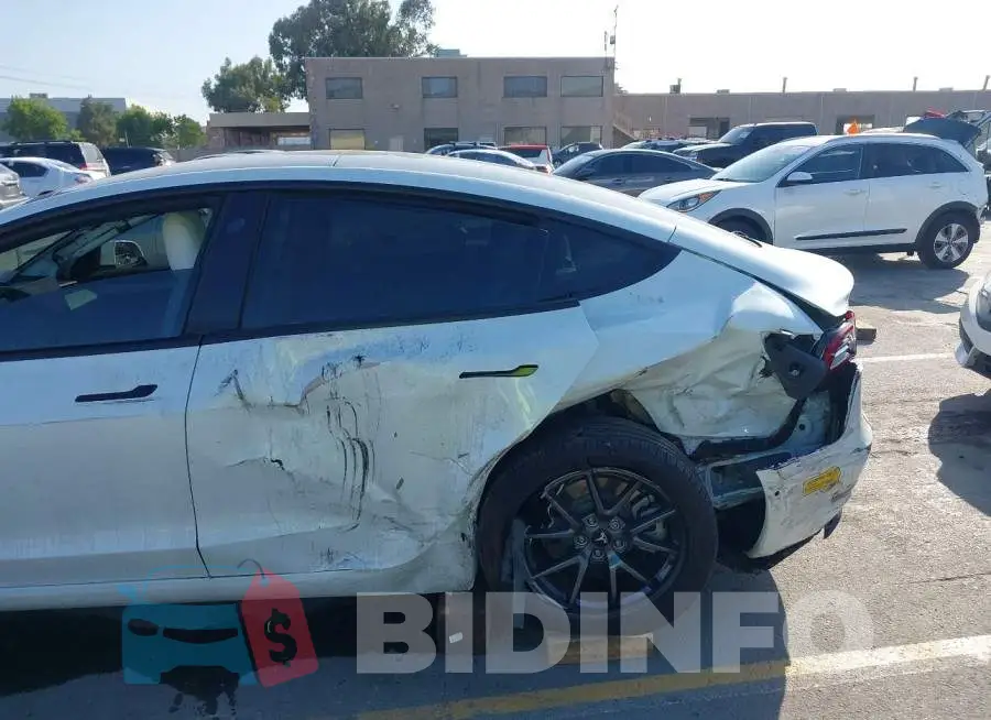 5YJ3E1EAXNF147974 Photo# 6