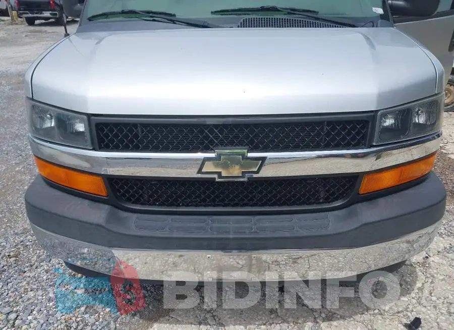 1GAZGPFG0J1161582 Photo# 6