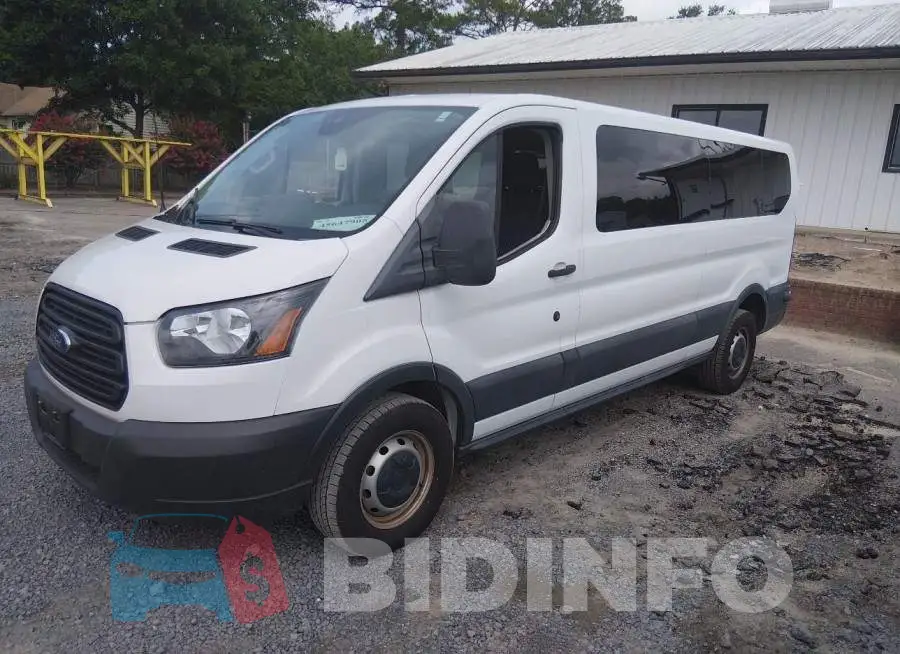 1FBZX2ZM2JKB42929 Photo# 2