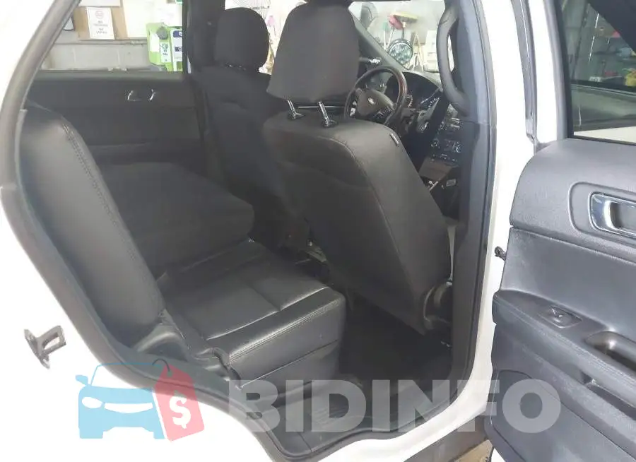 1FM5K8AR9JGC56590 Photo# 8