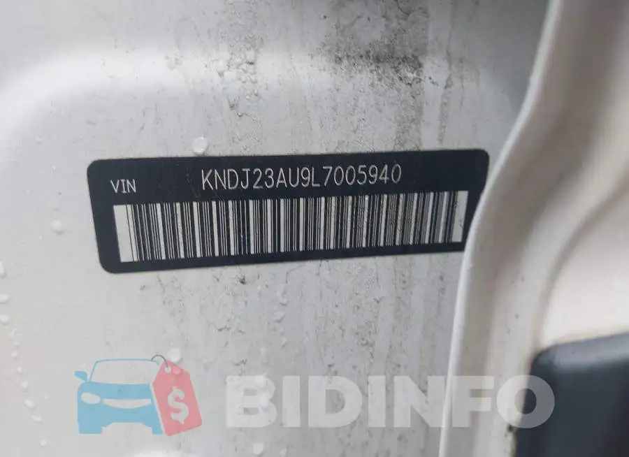 KNDJ23AU9L7005940 Photo# 9