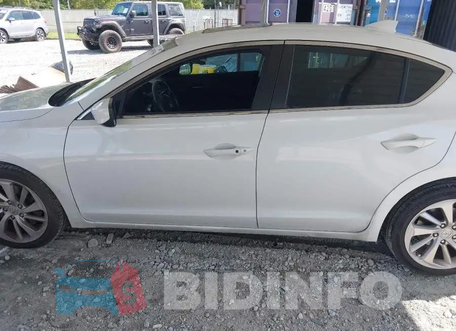 19UDE2F38GA011284 Photo# 14