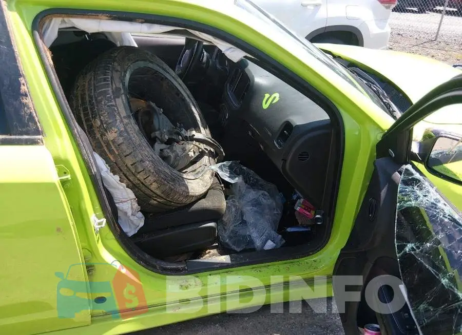 2C3CDXCT8PH683155 Photo# 5