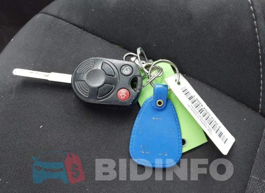 1FADP3F22JL250210 Photo# 11