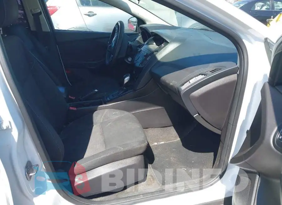 1FADP3F24JL250192 Photo# 5