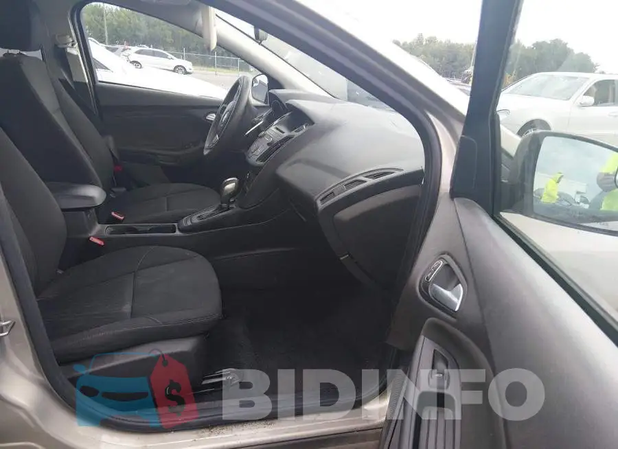 1FADP3K26GL241573 Photo# 5