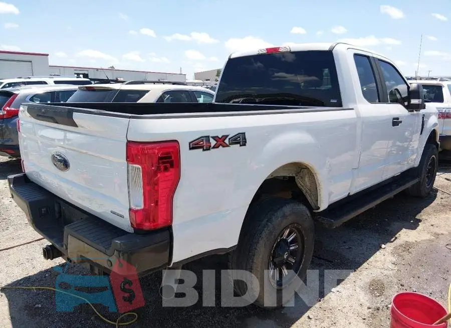 1FT7X2B69KED87113 Photo# 4