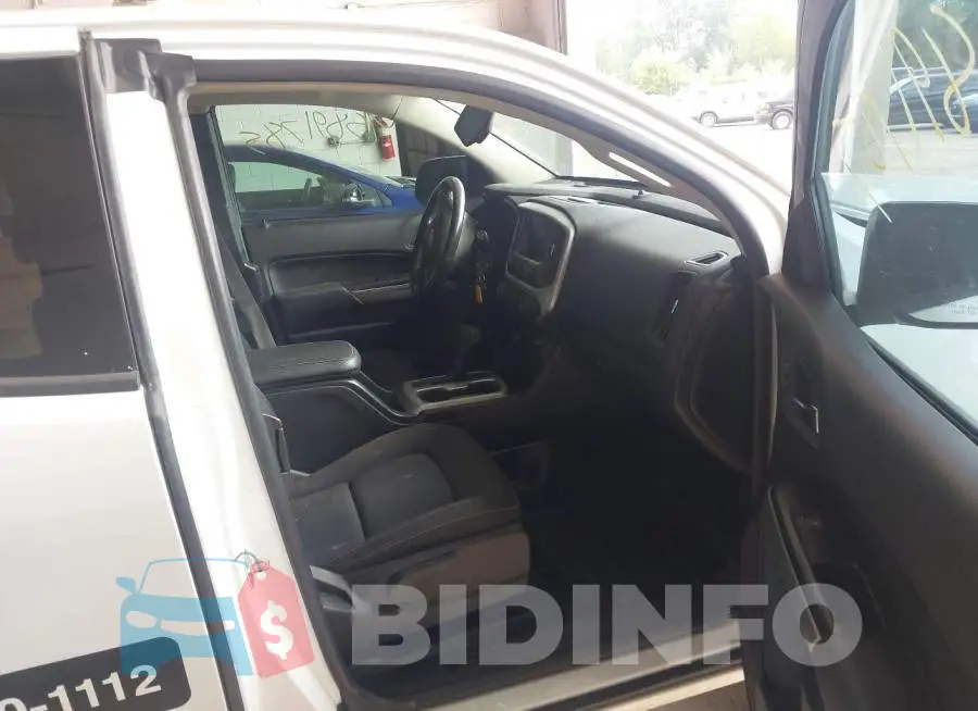 1GCHSCEA6M1227368 Photo# 5