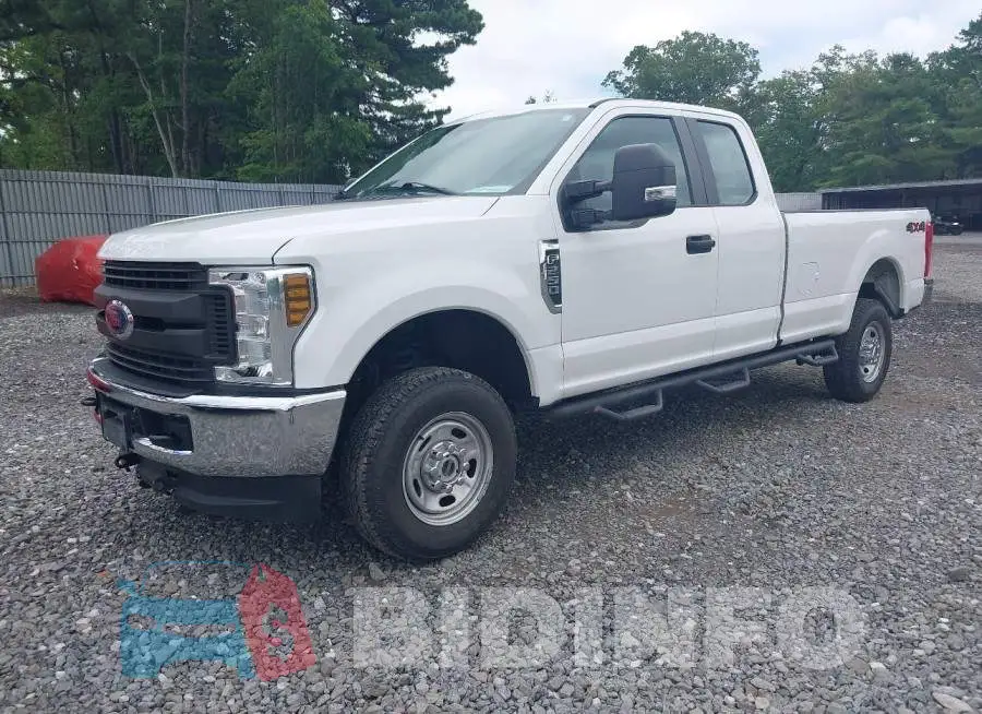 1FT7X2B63JEC84137 Photo# 2