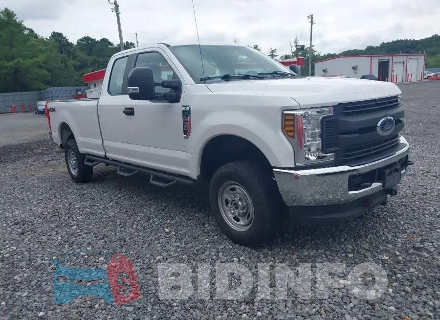 1FT7X2B63JEC84137 Photo# 1