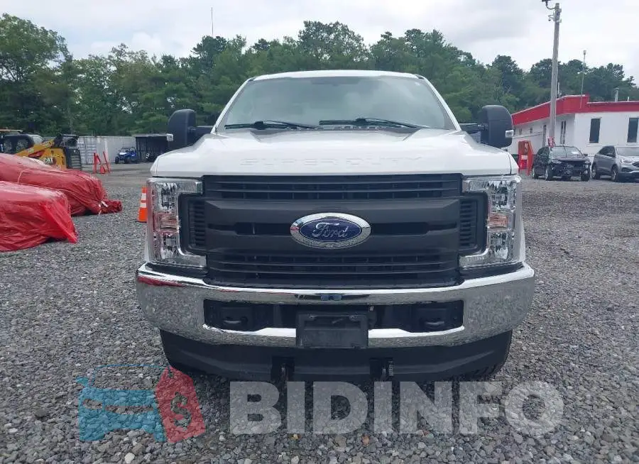 1FT7X2B63JEC84137 Photo# 12