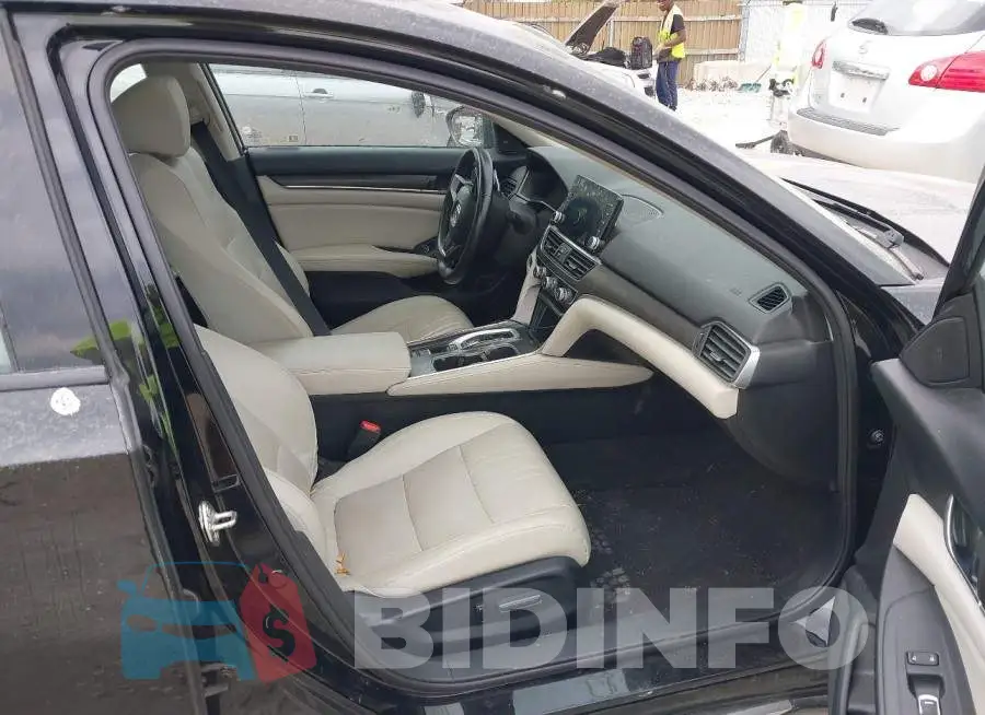 1HGCV2F51JA040744 Photo# 5
