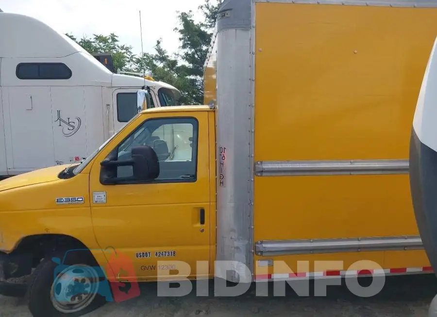 1FDWE3FSXKDC15558 Photo# 16