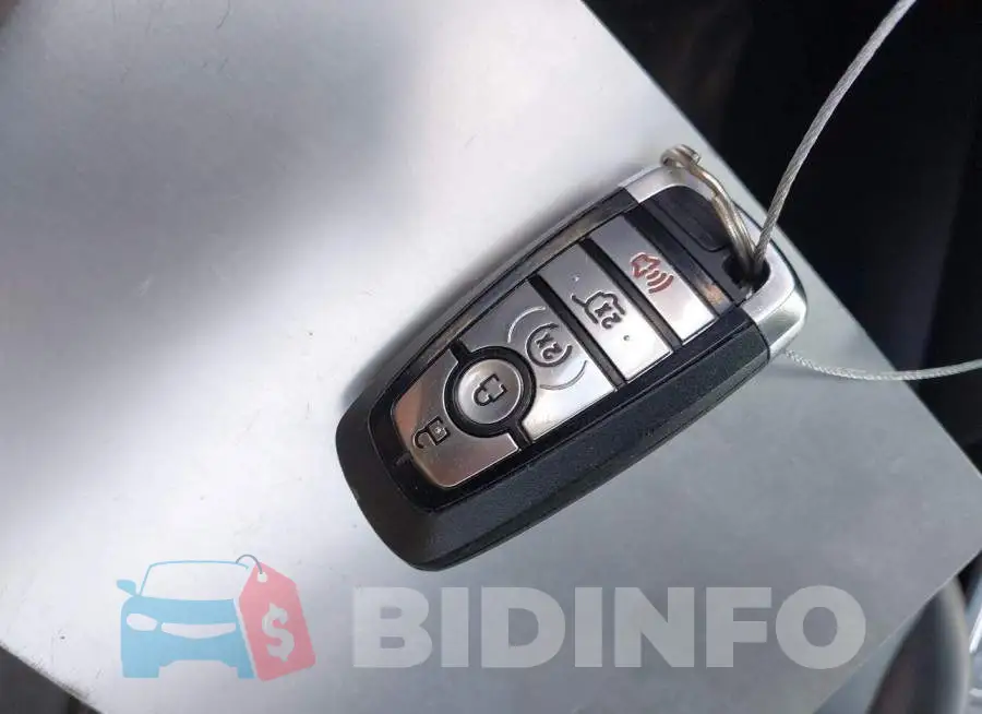 1FMCU9H65NUB83082 Photo# 11