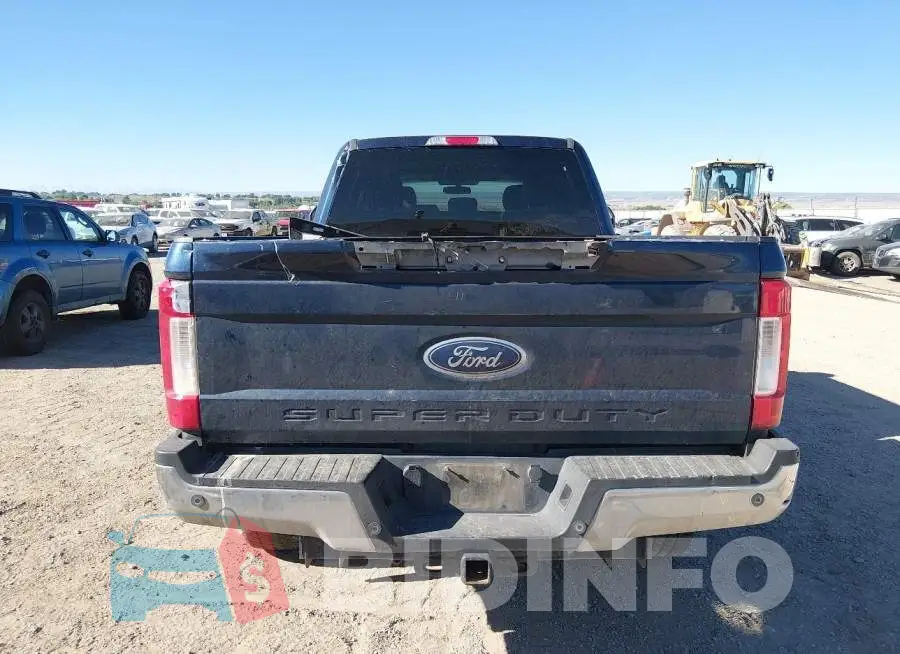 1FT8W3BT2JEB61707 Photo# 15