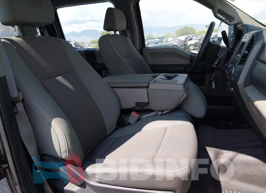 1FT8W4DT9JEB13415 Photo# 5
