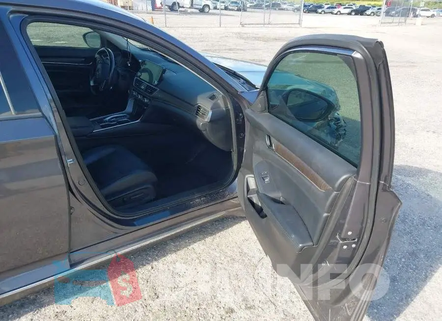 1HGCV2F92JA018383 Photo# 5