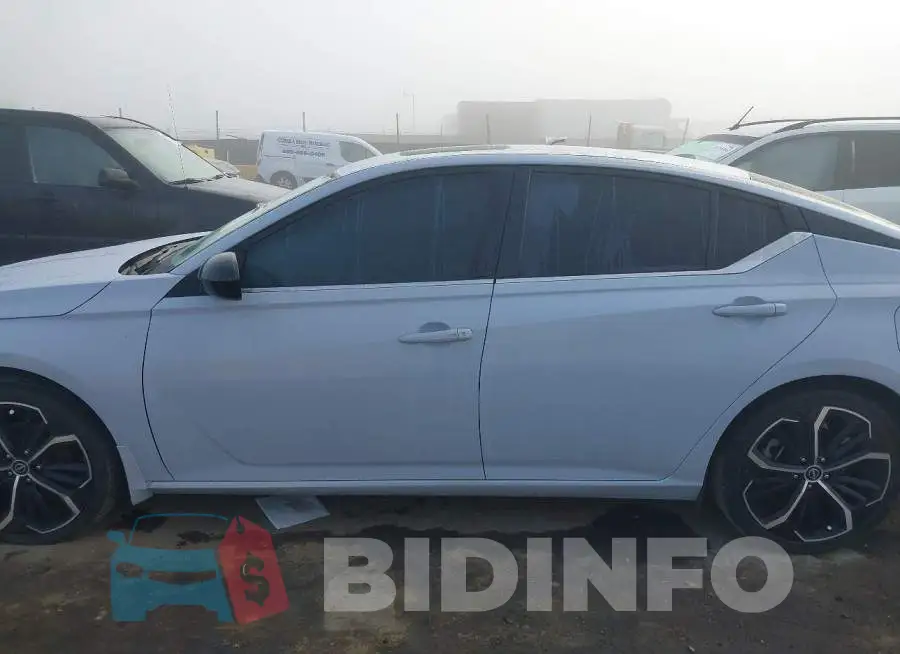 1N4BL4CV1PN318646 Photo# 14