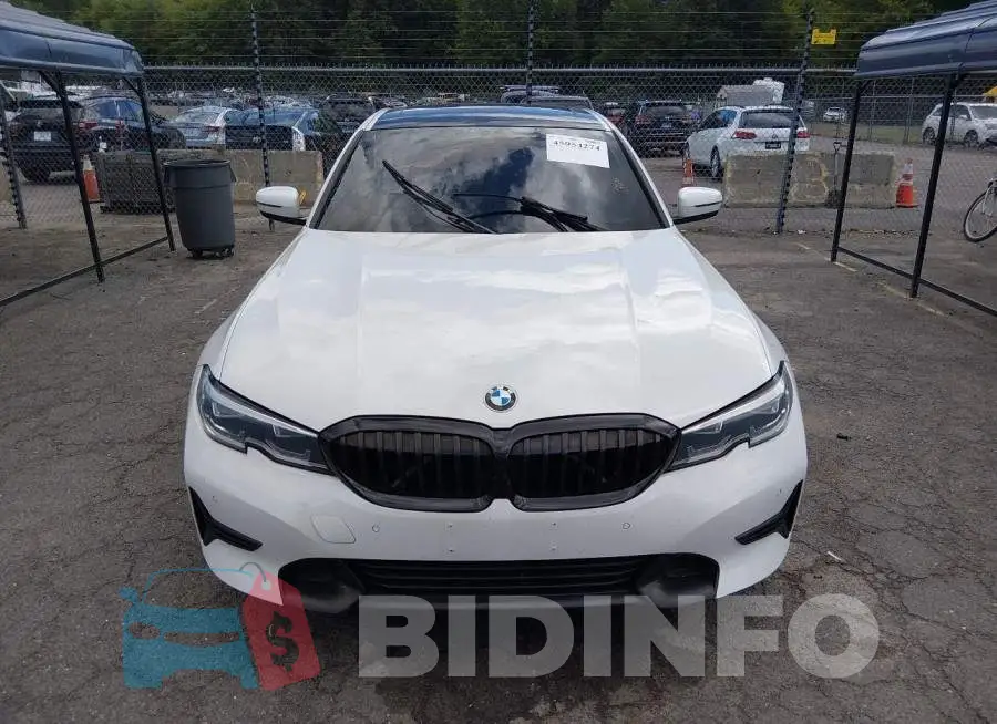 3MW5R7J03M8B92607 Photo# 11