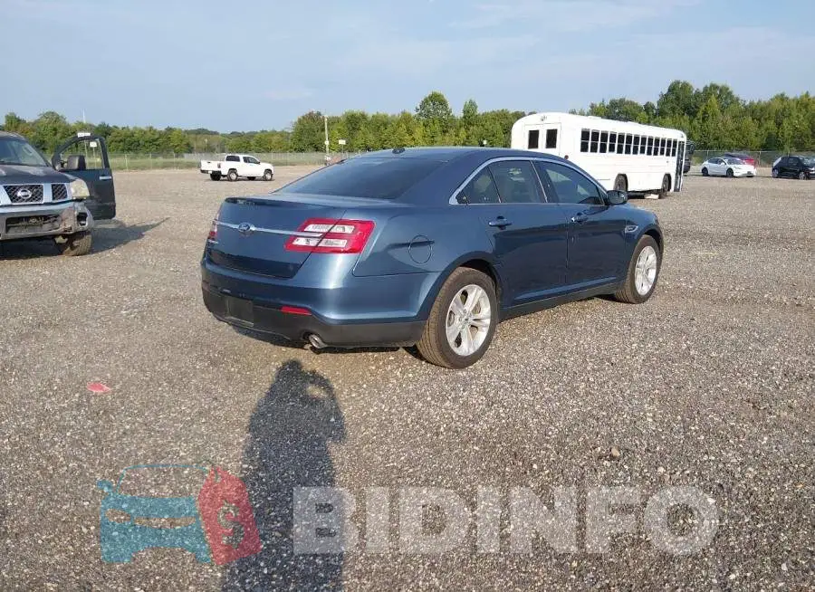 1FAHP2D85JG141302 Photo# 4