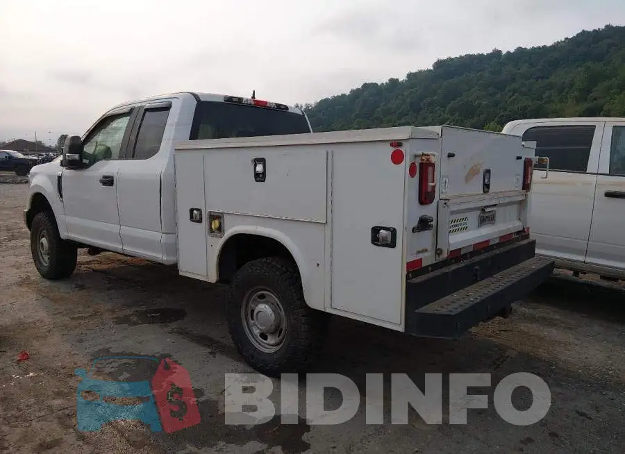 1FT7X2B61JEB98938 Photo# 3