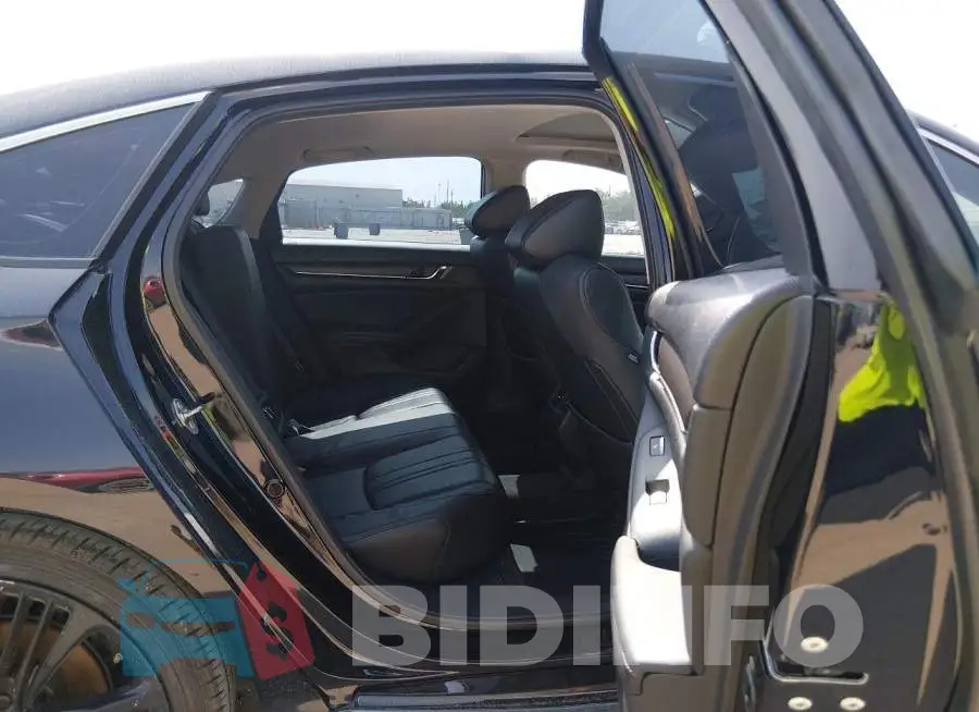 1HGCV2F93JA043177 Photo# 8