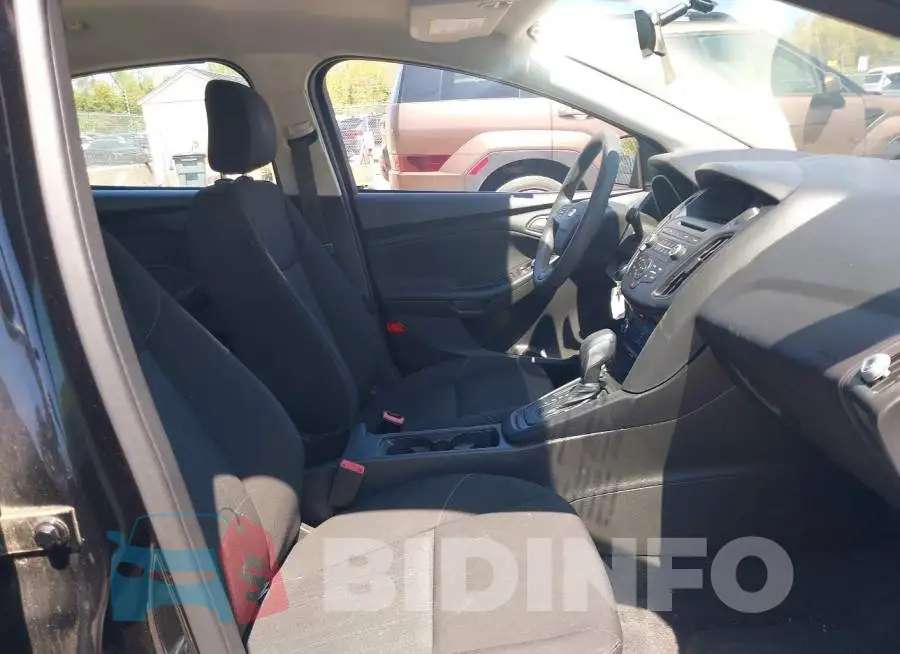 1FADP3E24GL223567 Photo# 5