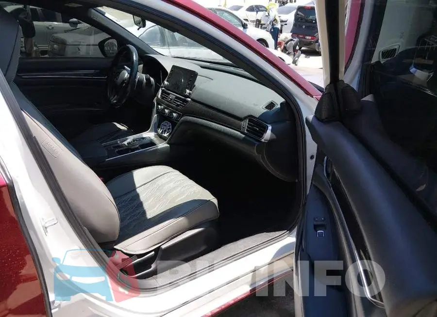 1HGCV2F34MA010124 Photo# 5